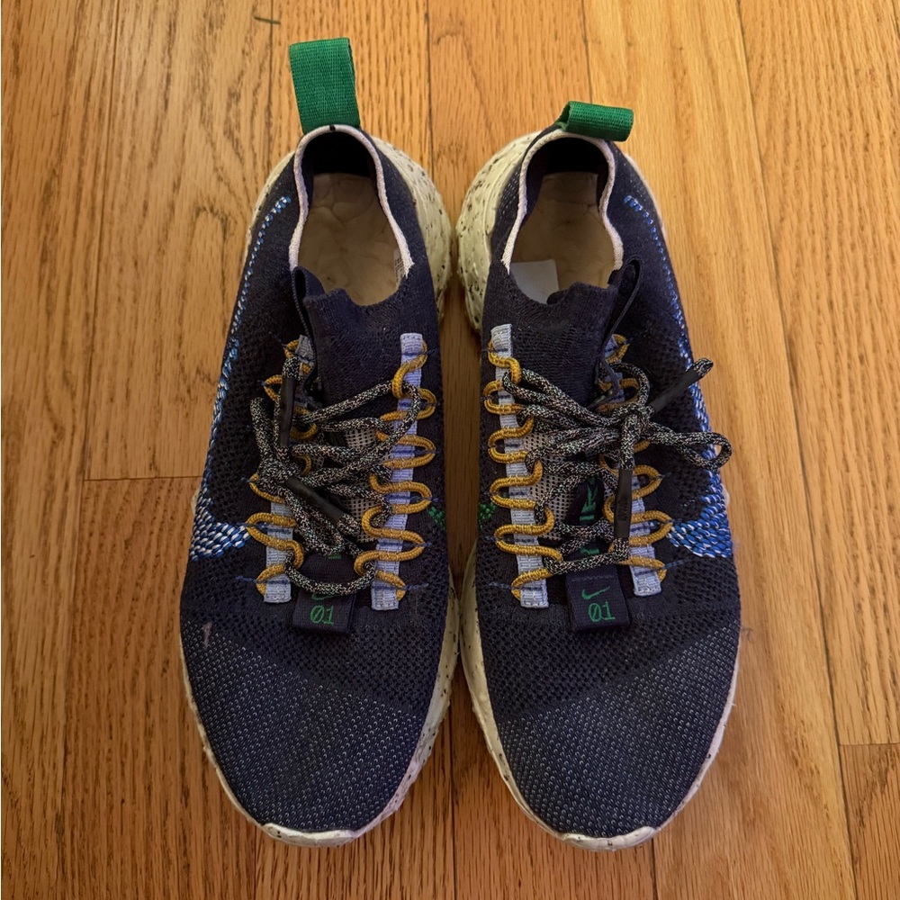 Nike Space Hippie 01